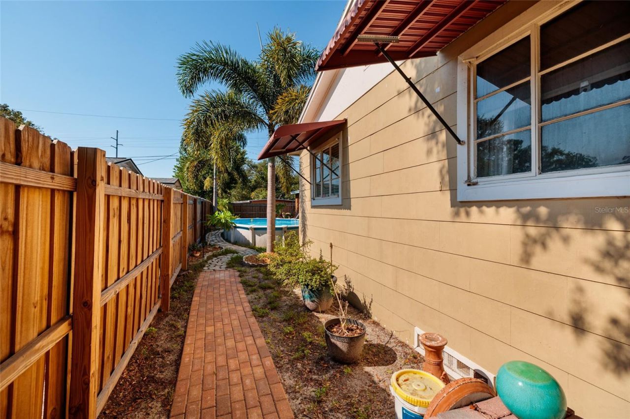 6376 4th Avenue S, Saint Petersburg, FL 33707 Photo