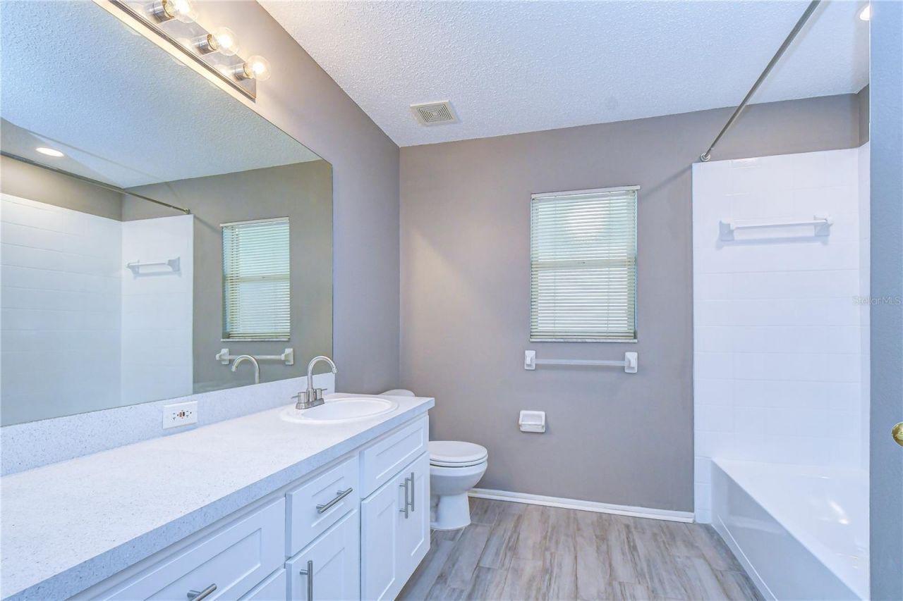 8736 Morrison Oaks Court , Temple Terrace, FL 33637 Photo