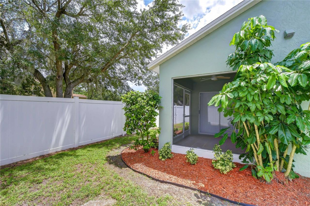8736 Morrison Oaks Court , Temple Terrace, FL 33637 Photo