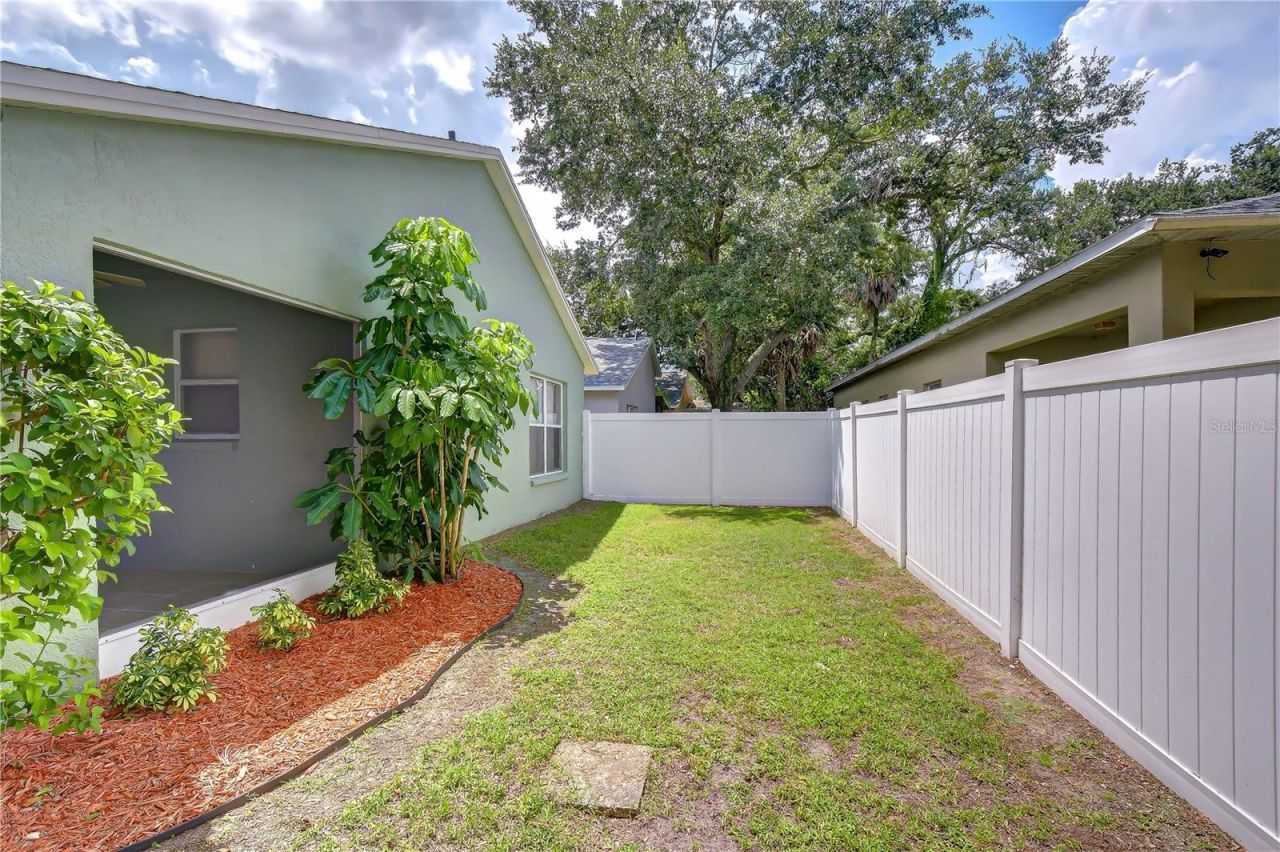 8736 Morrison Oaks Court , Temple Terrace, FL 33637 Photo