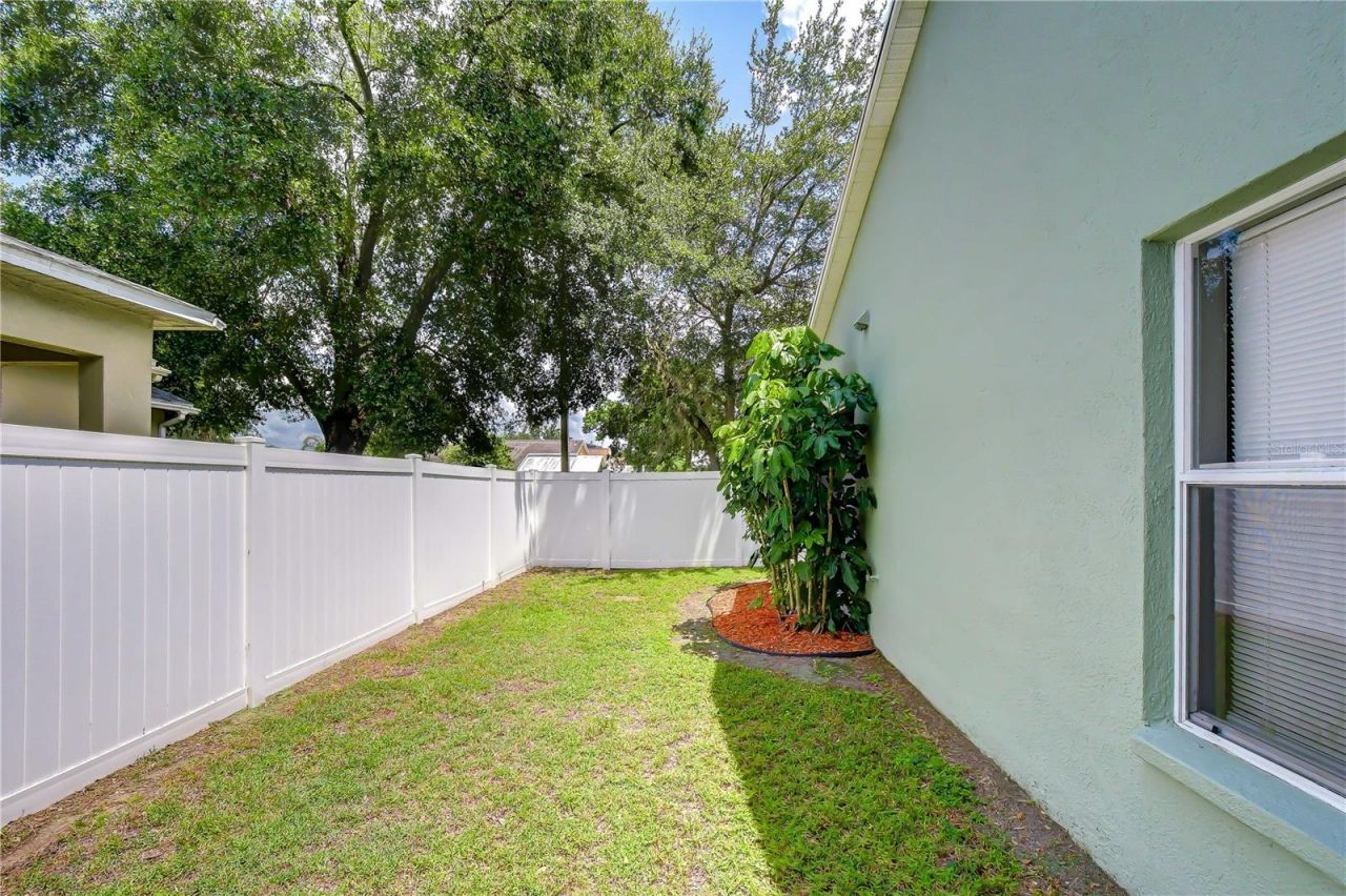 8736 Morrison Oaks Court , Temple Terrace, FL 33637 Photo