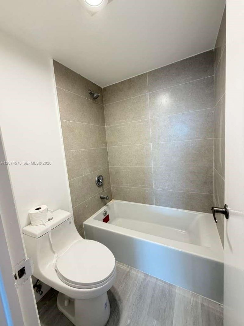 500 Bayview Dr, Unit 1231, Sunny Isles Beach, FL 33160 Photo