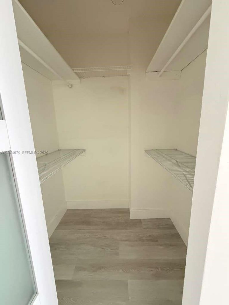 500 Bayview Dr, Unit 1231, Sunny Isles Beach, FL 33160 Photo