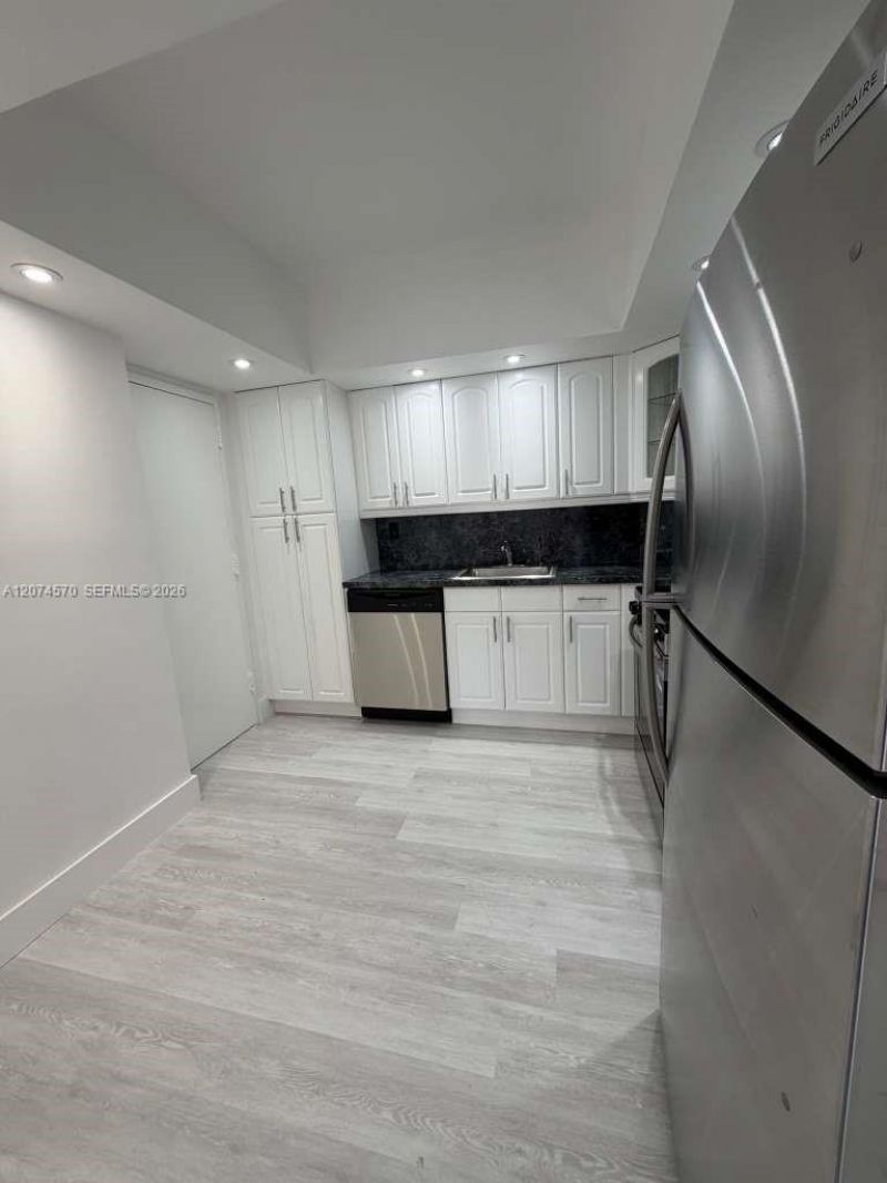 500 Bayview Dr, Unit 1231, Sunny Isles Beach, FL 33160 Photo