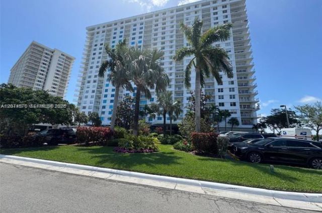500 Bayview Dr, Unit 1231, Sunny Isles Beach, FL 33160 Photo