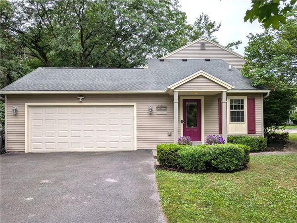 1 Locke Drive , Pittsford, NY 14534
