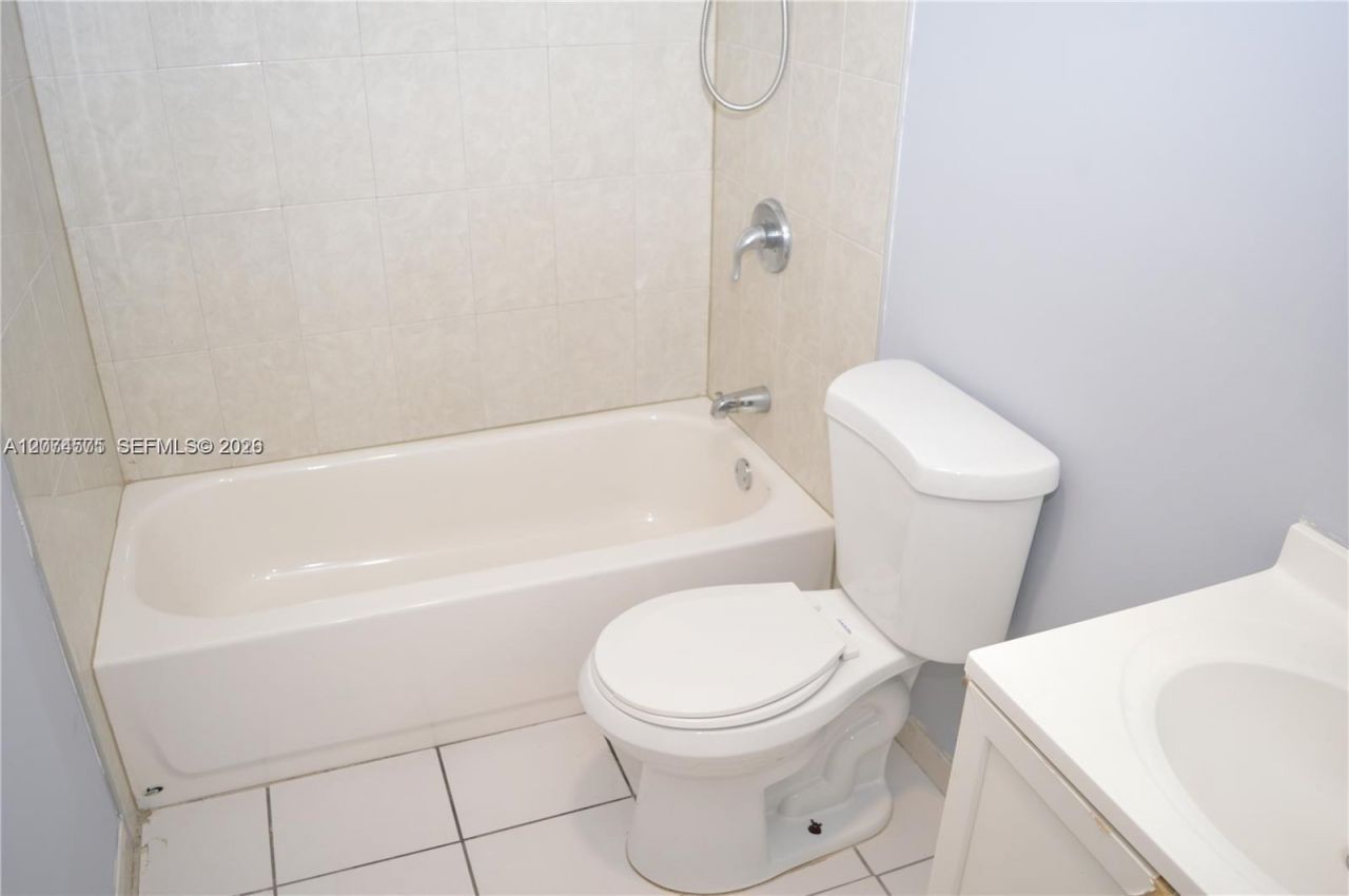 1370 NE 119th St , Unit 137004, Miami, FL 33161 Photo