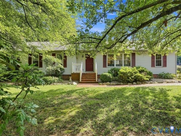 10080 Woodglen Drive, Hanover, VA 23116