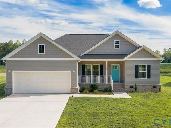 320 Bank Street , Waverly, VA 23890