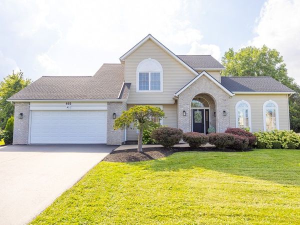 652 Shorecliff Drive , Rochester, NY 14612