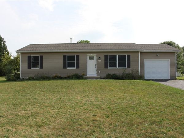 121 Trout , Newark, NY 14513