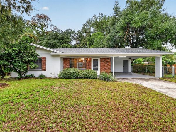 1305 ORANGE AVENUE , TAVARES, FL 32778