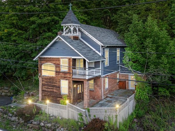 697 S Mountain Road , New City, NY 10956