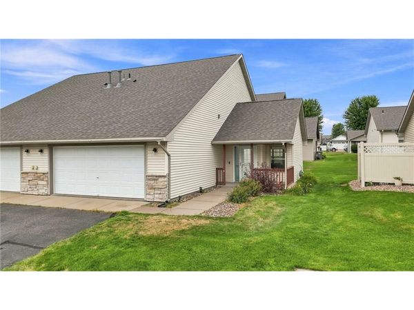 300 Cedar Street, Unit 12, Baldwin, WI 54002
