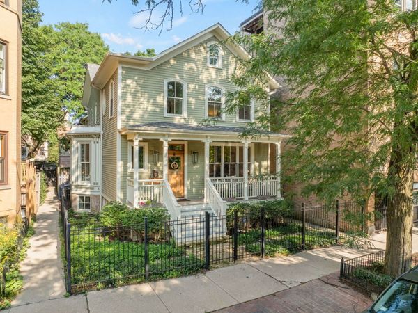 2347 N Geneva Terrace , Chicago, IL 60614
