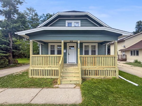 5113 N 55th STREET, Milwaukee, WI 53218