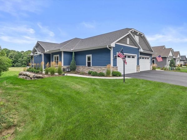 19591 Eagle PASS, Unit 47-2, Lannon, WI 53046