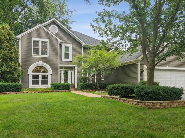 171 Southfield Drive , Vernon Hills, IL 60061
