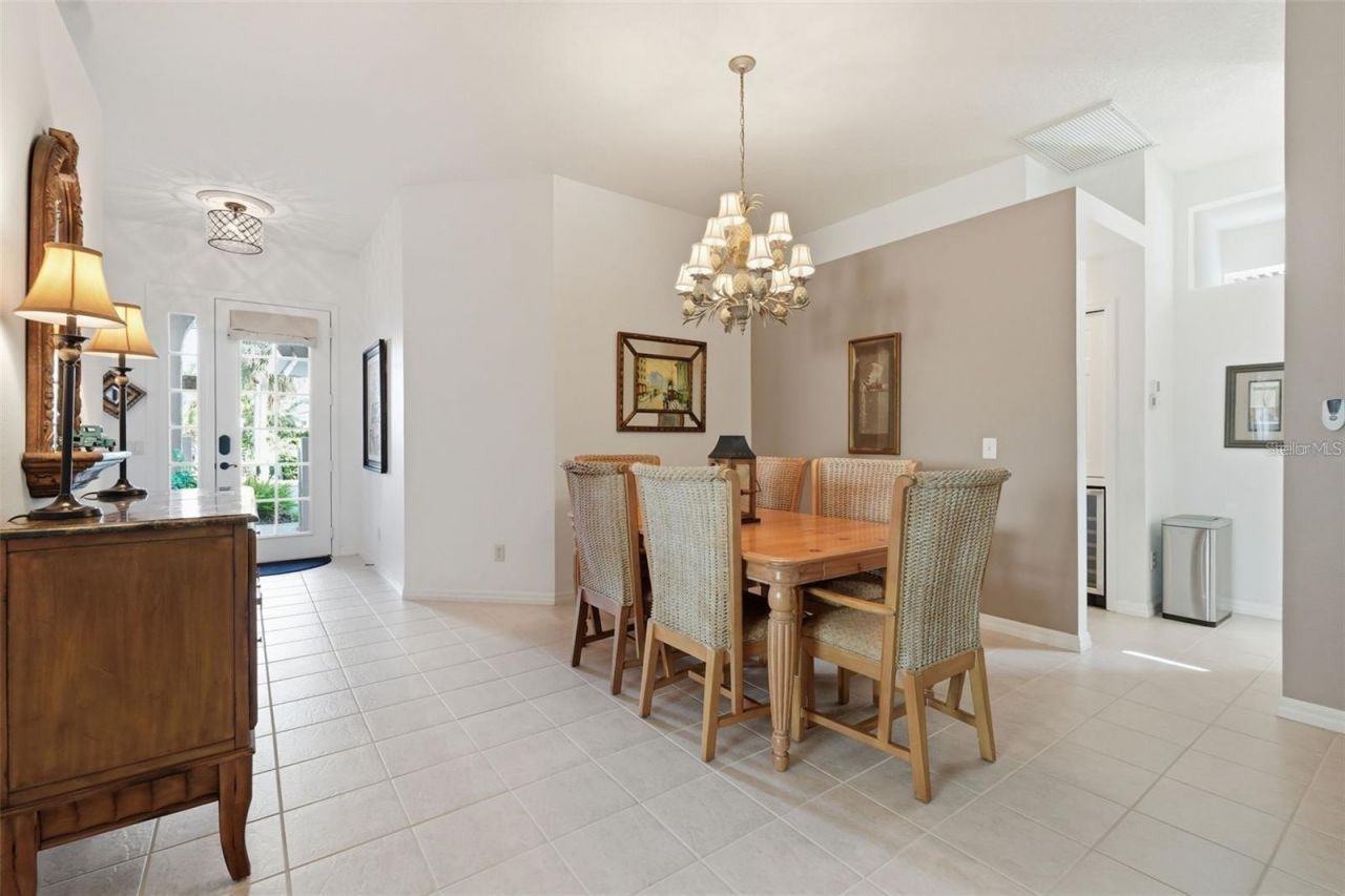 5127 Hanging Moss Lane, Sarasota, FL 34238 Photo