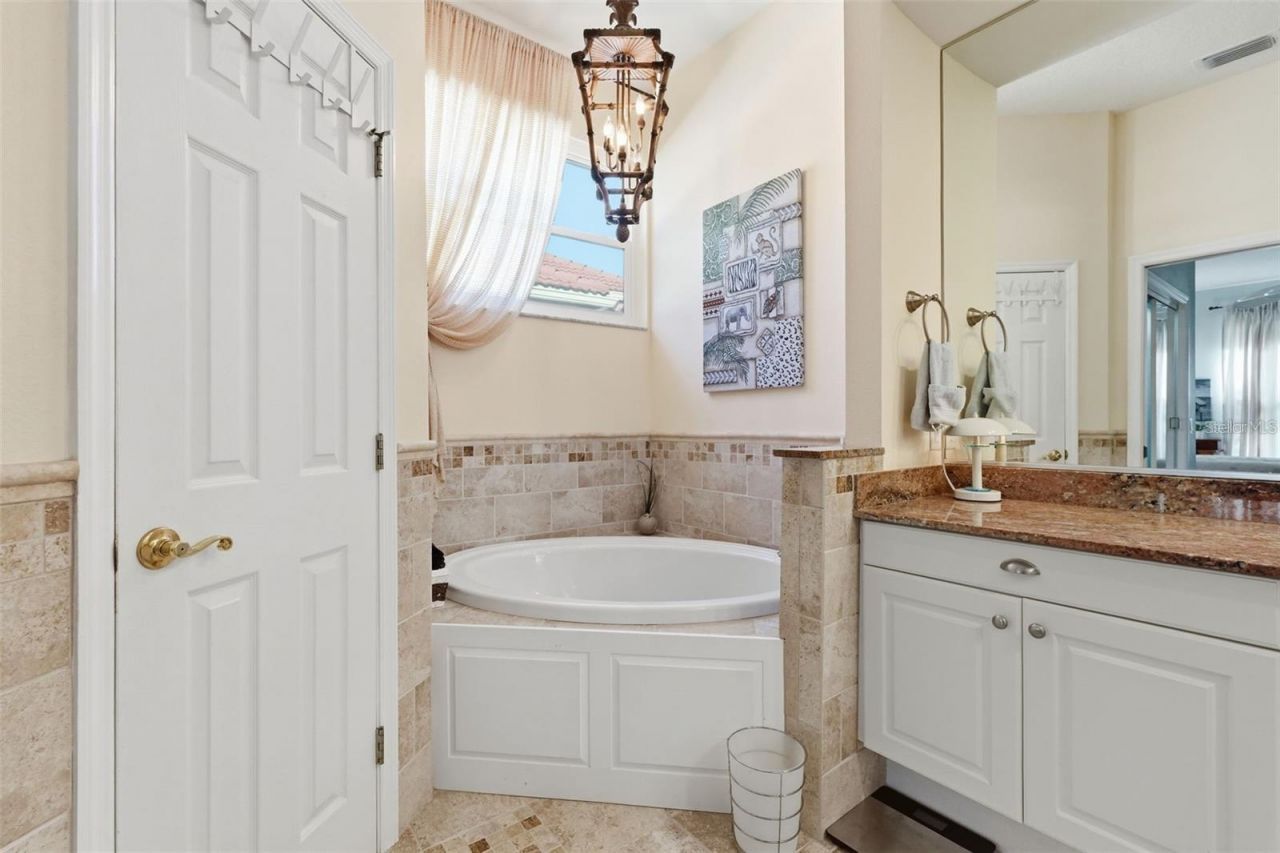 5127 Hanging Moss Lane, Sarasota, FL 34238 Photo