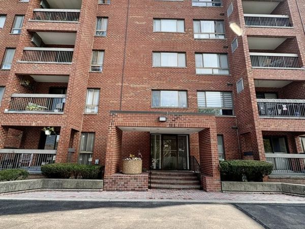 701 Forum Square , Unit 409, Glenview, IL 60025