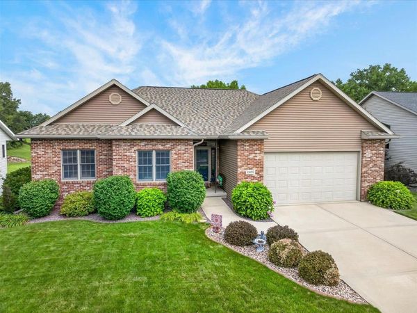 2400 Stone Crest Road, Stoughton, WI 53589