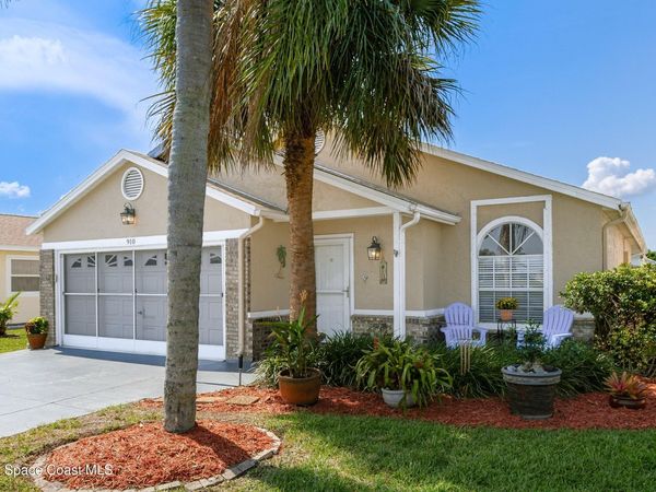910 Cross Lake Drive , Melbourne, FL 32901