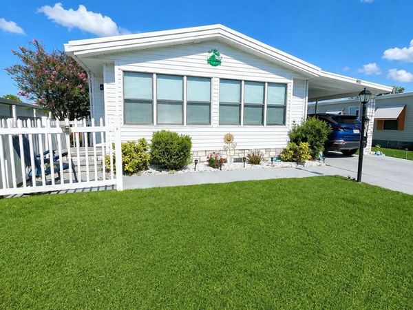 920 Hyacinth Circle , Barefoot Bay, FL 32976