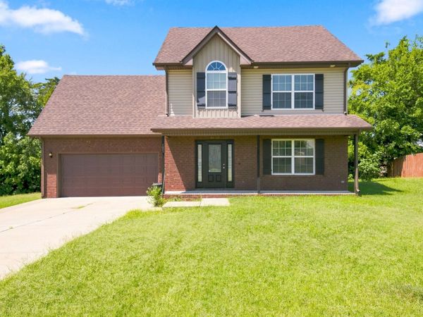 121 Pledge Ct , La Vergne, TN 37086