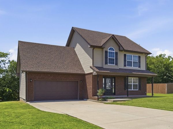 121 Pledge Ct , La Vergne, TN 37086
