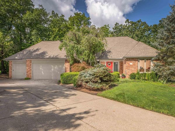 451 Valleyview Ct., Westerville, OH 43081