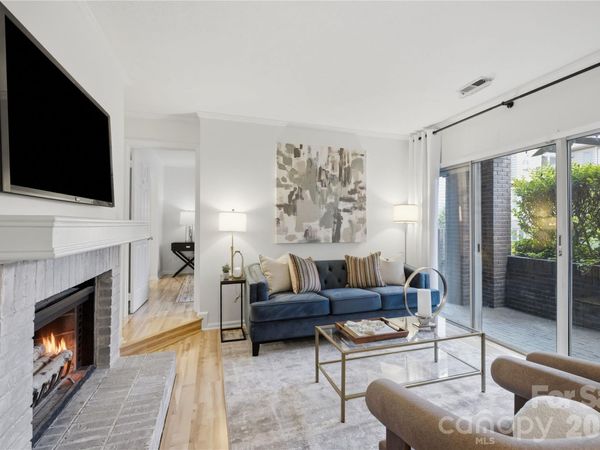1109 E Morehead Street , Unit 16, Charlotte, NC 28204