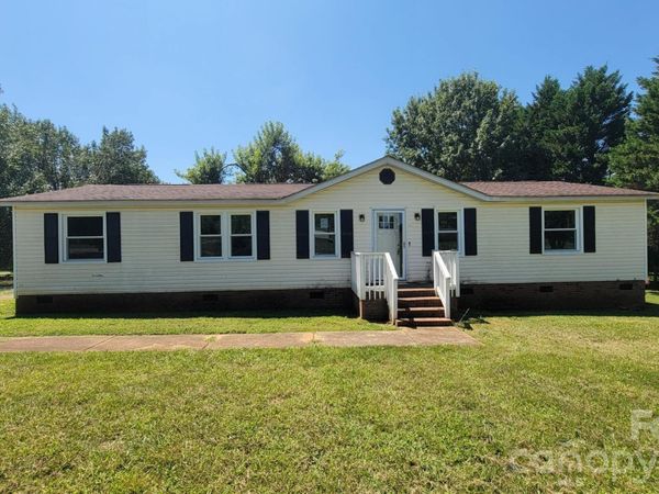 5401 Creek Run Court, Bessemer City, NC 28086
