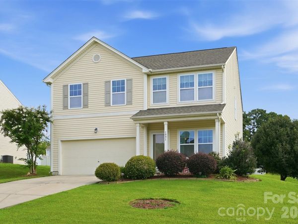 1991 Clear Brook Drive , Kannapolis, NC 28083