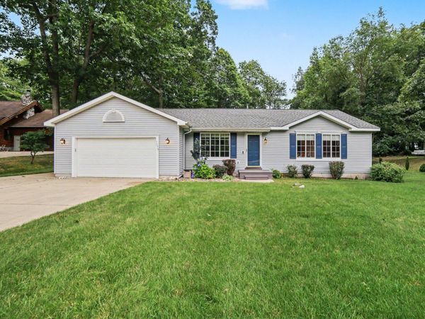 7079 W Decker Road, Ludington, MI 49431