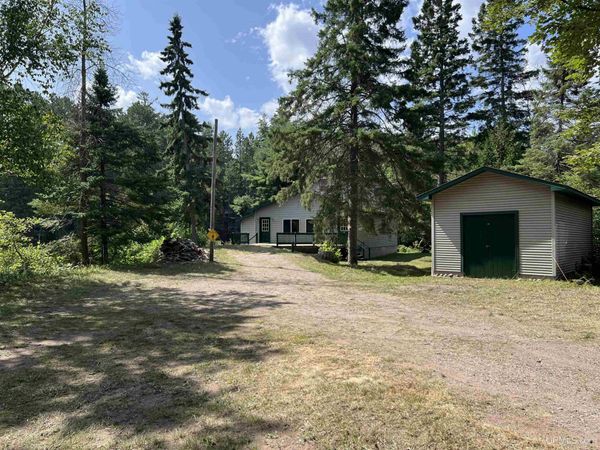 208 Riverside Road, Chocolay Twp, MI 49855