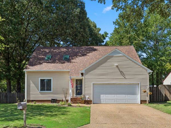 251 Gena Court , Newport News, VA 23602
