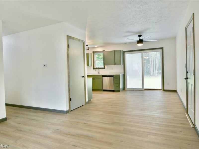 4903 Maple Street, Vienna, OH 44473 Photo 9