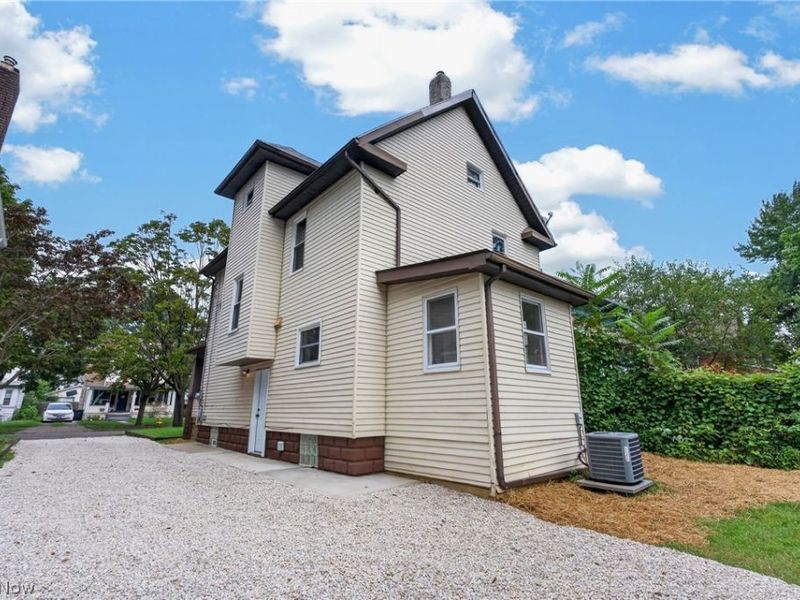 96 E Ido Avenue, Akron, OH 44301 Photo 36