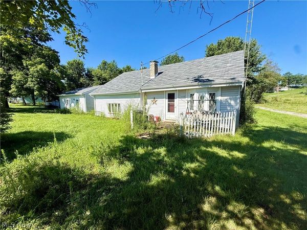 1445 Georgetown Damascus Road, Beloit, OH 44609