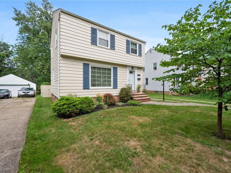 24231 Yosemite Drive, Euclid, OH 44117 Photo 3