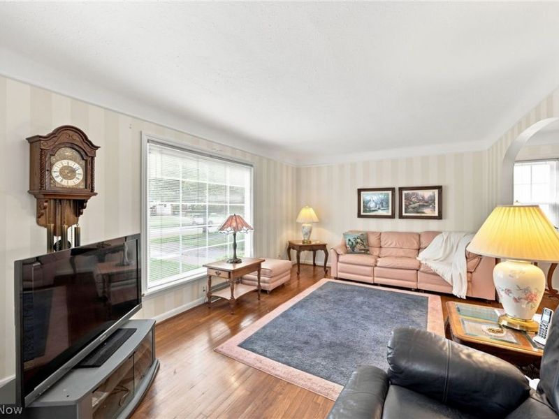24231 Yosemite Drive, Euclid, OH 44117 Photo 9