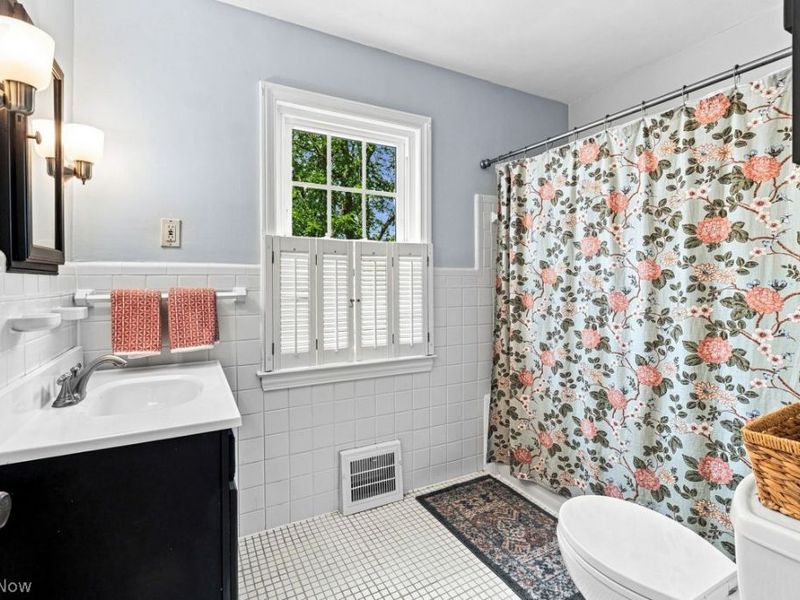 2224 Fenwick Road, University Heights, OH 44118 Photo 26