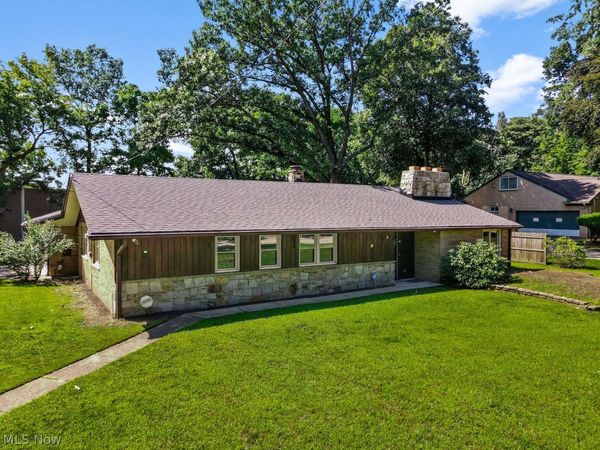 10920 Lake Shore Boulevard, Bratenahl, OH 44108