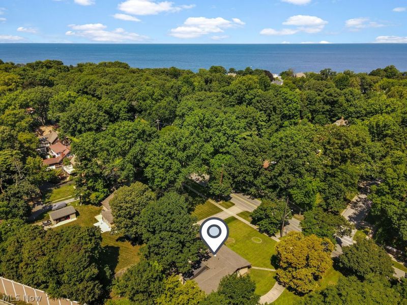 10920 Lake Shore Boulevard, Bratenahl, OH 44108 Photo 2