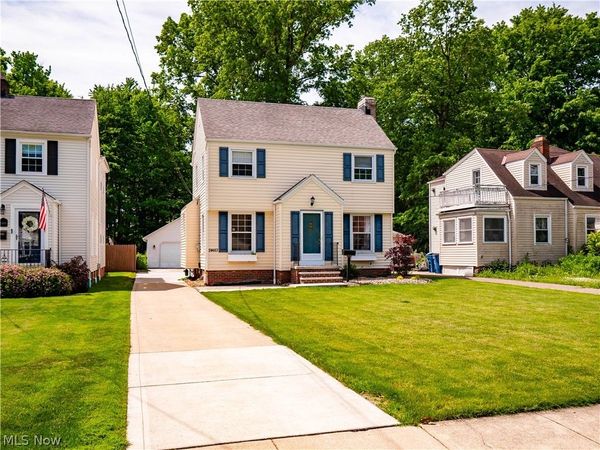 24613 E Oakland Road, Bay Village, OH 44140