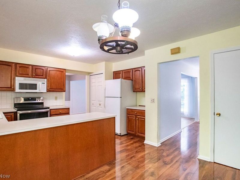 16953 Deerfield Drive, Strongsville, OH 44136 Photo 13