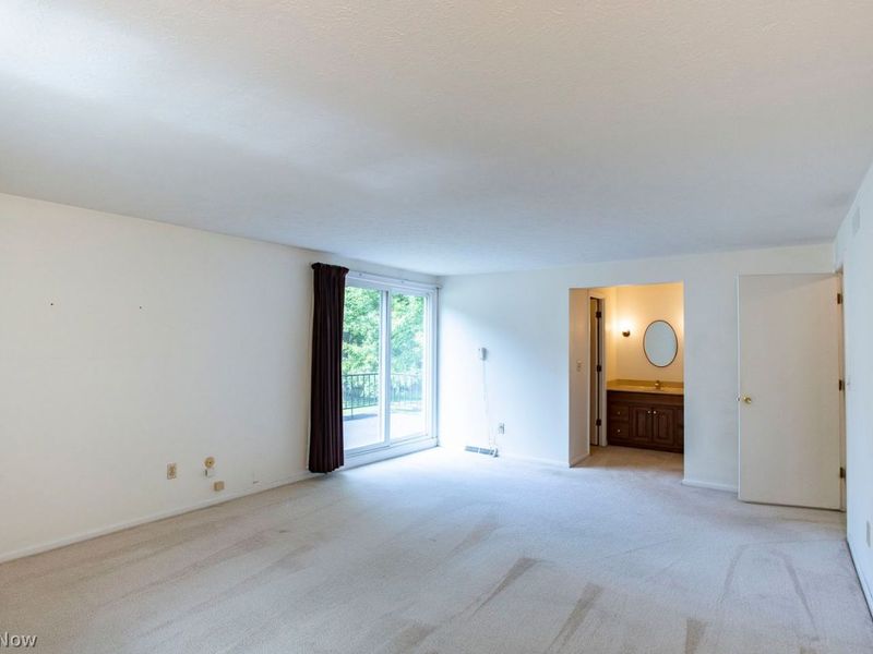 16953 Deerfield Drive, Strongsville, OH 44136 Photo 28