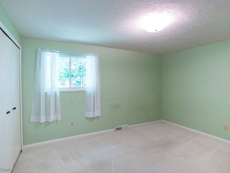 16953 Deerfield Drive, Strongsville, OH 44136 Photo 39
