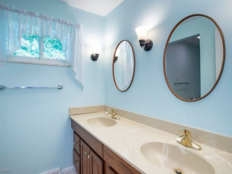 16953 Deerfield Drive, Strongsville, OH 44136 Photo 43